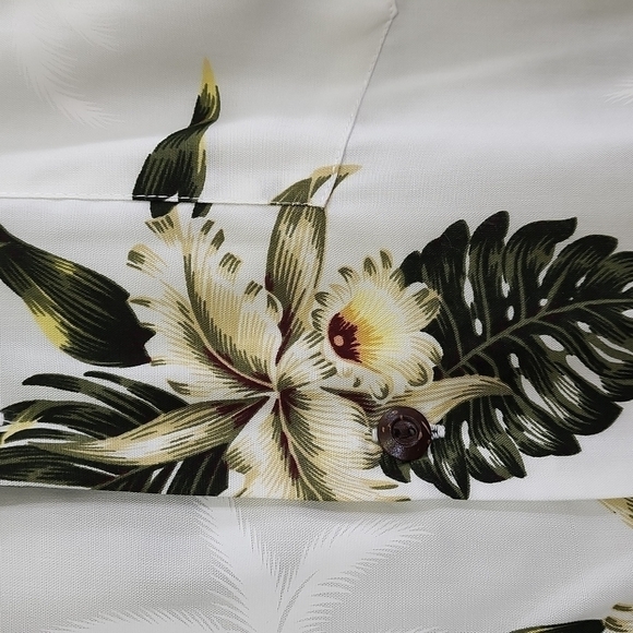 HAWAIIAN Shirt size S - Picture 6 of 7